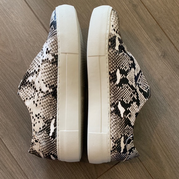 •NEW• J Slides Platform Slip-On Sneaker - Picture 3 of 8